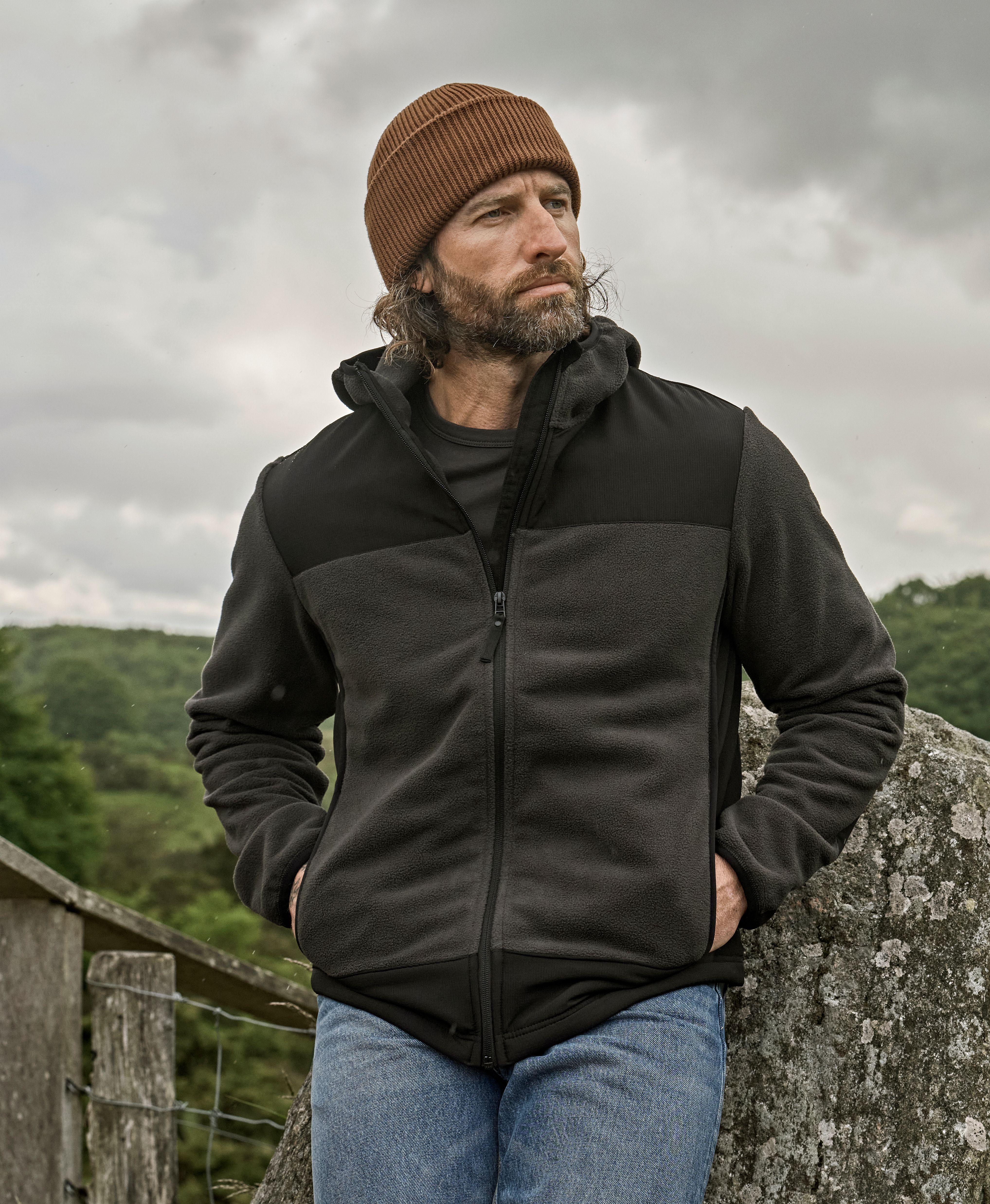 Tee Jays 9124 Mountain Hooded Fleece